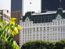 el plaza baja el telon: el hotel de nueva york que conquisto al cine cerrara por cuatro anos