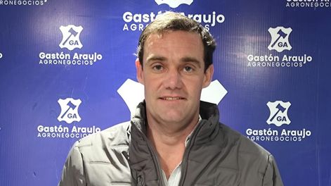 El rematador Gastón Araujo.