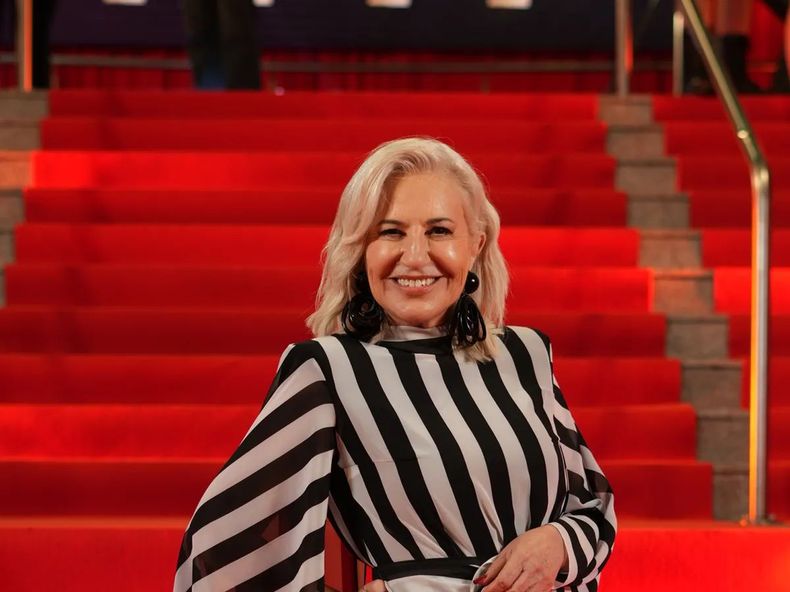 Mercedes Morán en la antesala de los Martín Fierro Cine y Series con un diseño vanguardista de Tavo García, accesorios de Julio Toledo y estilismo de Emmanuel Miño