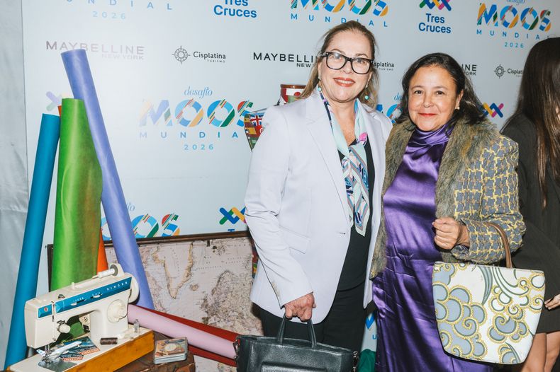 Embajadora de Ecuador Isabel Wagner y embajadora de Canadá Carmen Sorger.