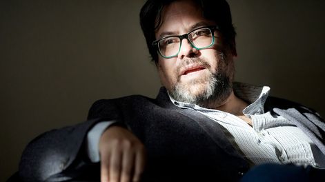 Mauricio Zunino en su oficina de la Intendencia en Montevideo