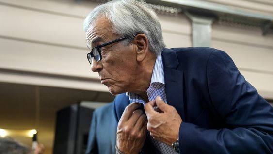 Ministro de Trabajo, Juan Castillo. Ministro de Trabajo, Juan Castillo.