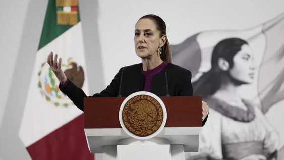 La presidenta de México, Claudia Sheinbaum, habla en una rueda de prensa en Palacio Nacional de la Ciudad de México. La presidenta de México, Claudia Sheinbaum, habla en una rueda de prensa en Palacio Nacional de la Ciudad de México.