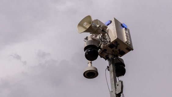 Cámara robóticas de vigilancia masiva en Medellín, Colombia. Cámara robóticas de vigilancia masiva en Medellín, Colombia.