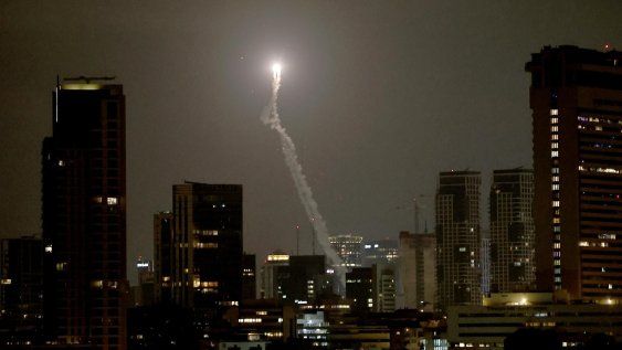 Los misiles disparados sobre Tel Aviv llevaron ruido a los mercados internacionales Los misiles disparados sobre Tel Aviv llevaron ruido a los mercados internacionales