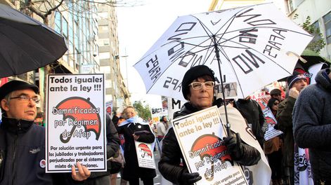 imagen de Sin vencidos ni vencedores el Frente Amplio logró destrabar la crisis por los “cincuentones” y Astori sigue siendo ministro