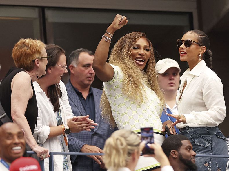 Serena Williams presenció un partido del US Open junto a la cantante Alicia Keys