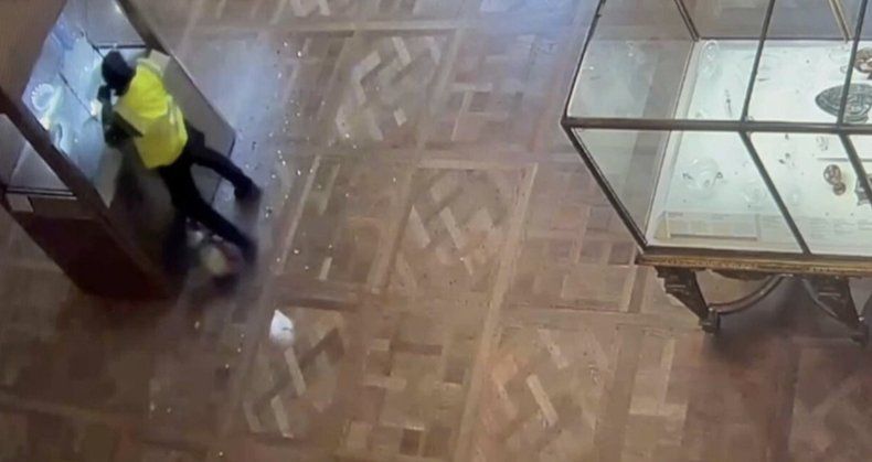 Difunden por primera vez el vídeo del robo de joyas