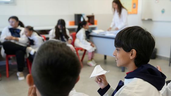 Inicio de clases en la escuela de tiempo completo 405 de Punta de Rieles, Montevideo, en 2024 Inicio de clases en la escuela de tiempo completo 405 de Punta de Rieles, Montevideo, en 2024