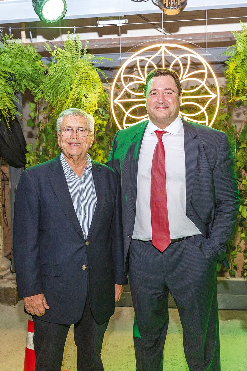 El ministro de Turismo Tabaré Viera y Valentín Bueno, CEO de SWI