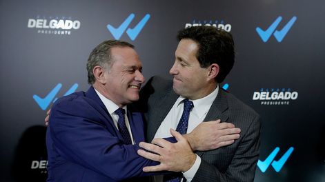 En la presentación como eventual ministro de Economía, Diego Labat y Álvaro Delgado
