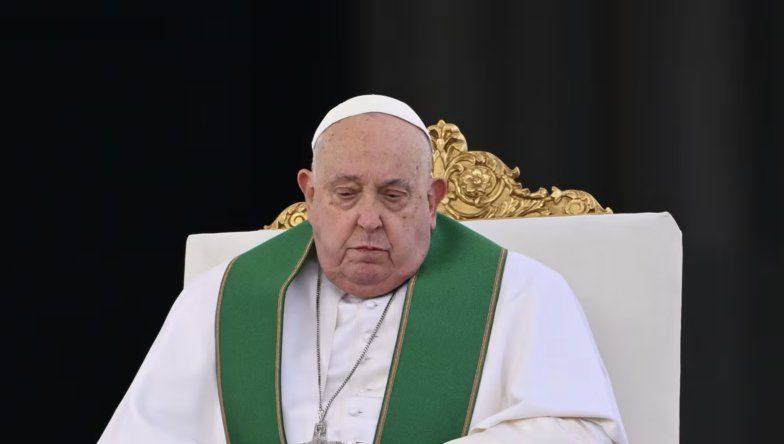El Papa durante la misa por el Jubileo de las Fuerzas Armadas en plaza San Pedro en el Vaticano, 9 de febrero de 2025.