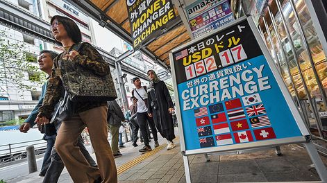 El dólar se valorizó frente a varias monedas del mundo, incluida la japonesa. Foto: AFP, Richard A Brooks