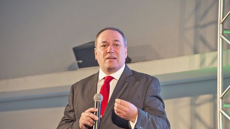 Ricardo Sabella durante una conferencia