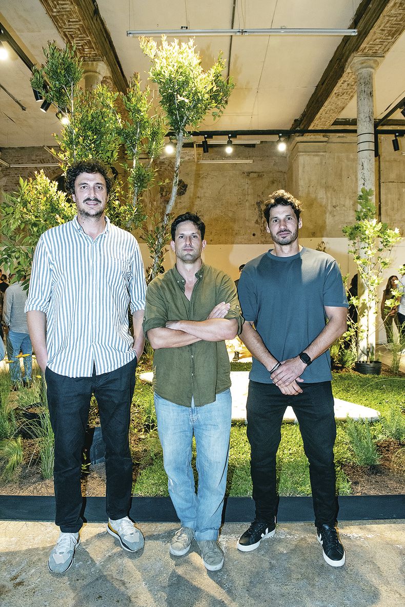 Arquitectos Leandro Alegre, Martín Olivera y Horacio Godoy, de Tatú