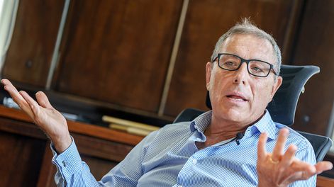 Ministro de Economía, Gabriel Oddone, en su despacho.