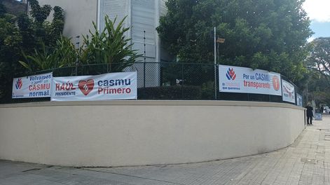 Propaganda electoral en el centro médico del Casmu de bulevar Artigas.