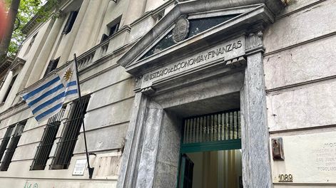 Fachada del Ministerio de Economía. Foto: Búsqueda