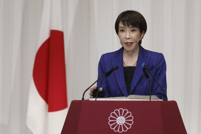 La primera ministra de Japón, Sanae Takaichi, líder del gobernante Partido Liberal Democrático (PLD), habla durante una conferencia de prensa en la sede del PLD en Tokio, Japón, el 9 de febrero de 2026.