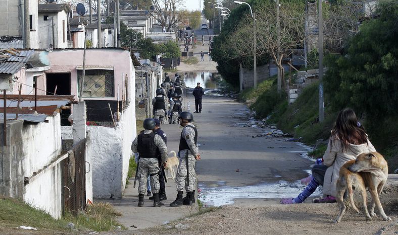 imagen de El gobierno prevé “una intervención paulatina” en Los Palomares