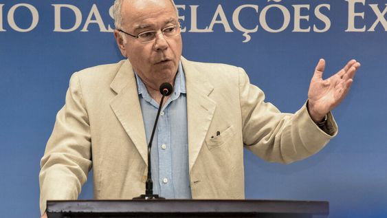 Canciller de Brasil, Mauro Vieira, después de reunirse con la futura ministra argentina Diana Mondino. Foto: Mario Batista, AFP Canciller de Brasil, Mauro Vieira, después de reunirse con la futura ministra argentina Diana Mondino. Foto: Mario Batista, AFP
