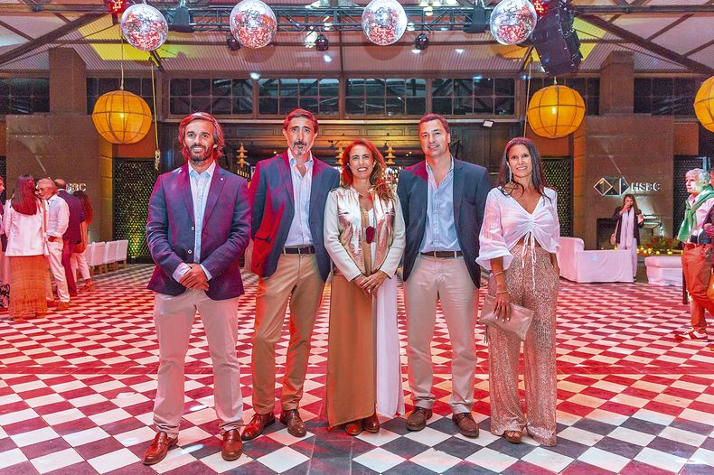 De HSBC: gerente de Premiere Gabriel Souto con los gerentes de Banca Empresa y Comercio Exterior Federico Cordeiro, Isabel Mira y Alfonso Gutiérrez y gerenta de Sucursal de Punta del Este Soledad Trias 