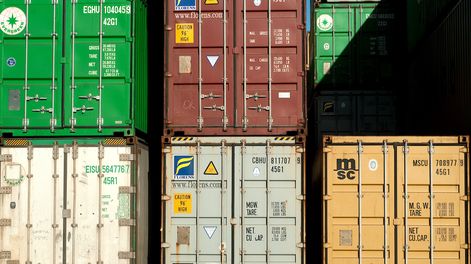 Contenedores en el Puerto de Montevideo.