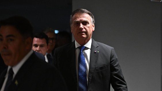 El expresidente de Brasil, Jair Bolsonaro participa en la sesión de interrogatorio ante el Tribunal Supremo este lunes, en Brasilia (Brasil).