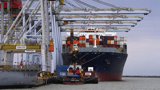 Buque en la Terminal Cuenca del Plata. Foto: Agro de Búsqueda Buque en la Terminal Cuenca del Plata. Foto: Agro de Búsqueda
