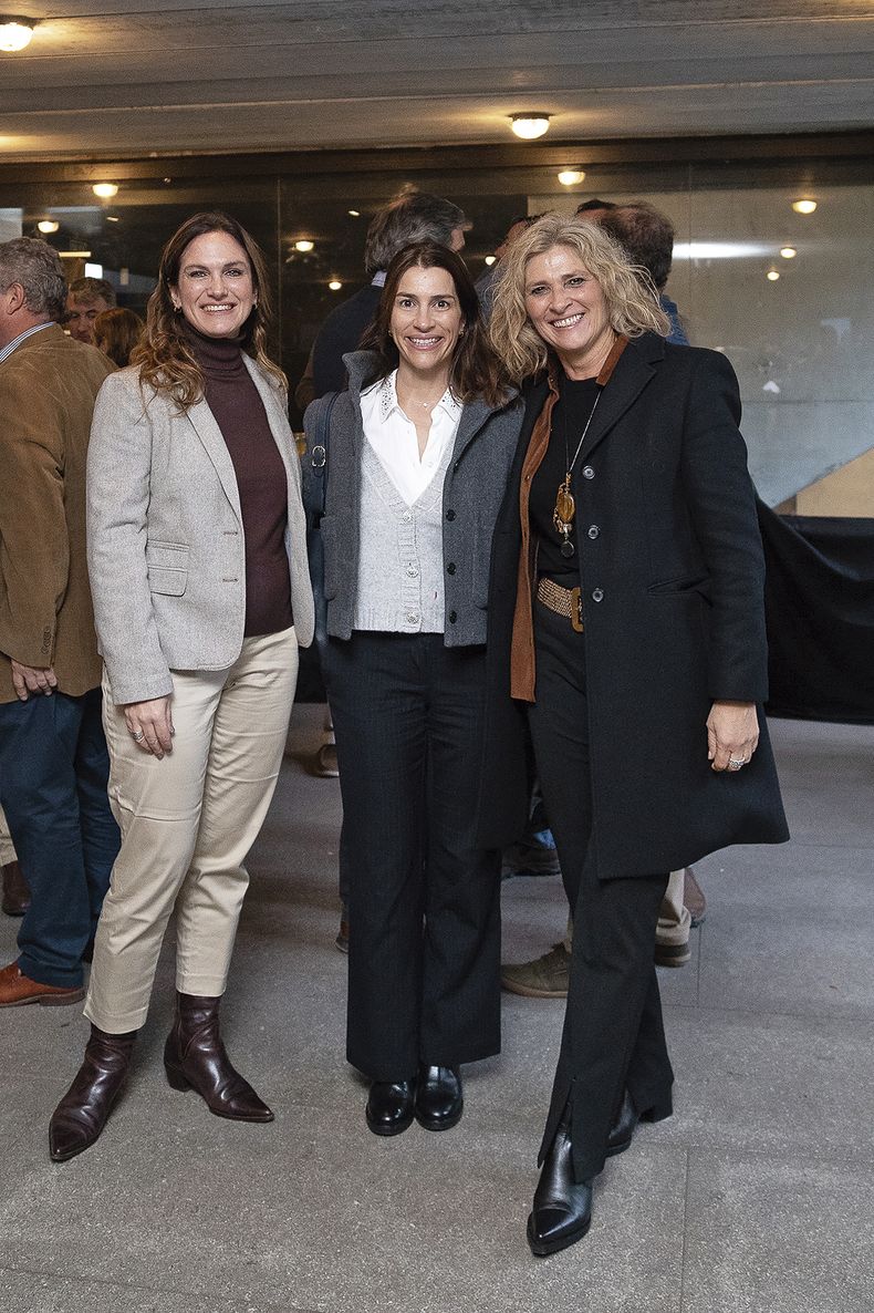 Victoria Carballo, Alma Aznarez y Carola Piriz
