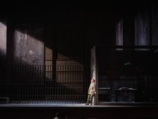 La soprano eslovena Sabina Cvilak en Fidelio. La soprano eslovena Sabina Cvilak en Fidelio.