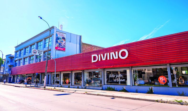 Casa central de Divino en avenida Italia. Foto: Adrián Echeverriaga