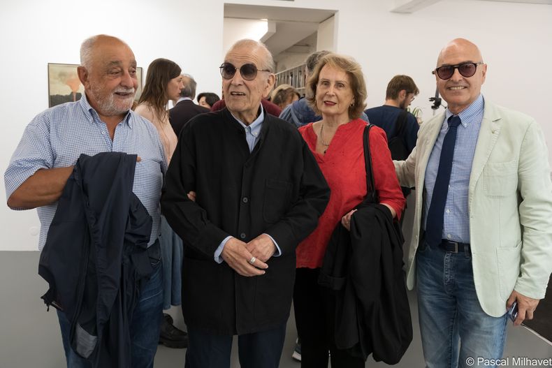 Guillermo Dighiero, José Gamarra, Margarita Dabezies y Heber Perdigon, representante del artista
