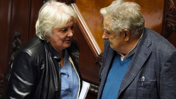 Lucia Topolansky y José Mujica. Foto: Nicolás Celaya / adhocFOTOS Lucia Topolansky y José Mujica. Foto: Nicolás Celaya / adhocFOTOS
