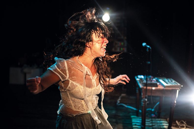 Perra Cimarrona de Nosotras en la Delmira en el Teatro Solís