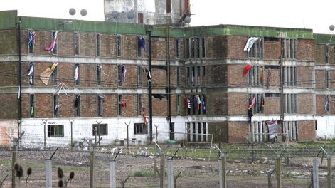 imagen de Las autoridades se resignan al uso de celulares en las cárceles