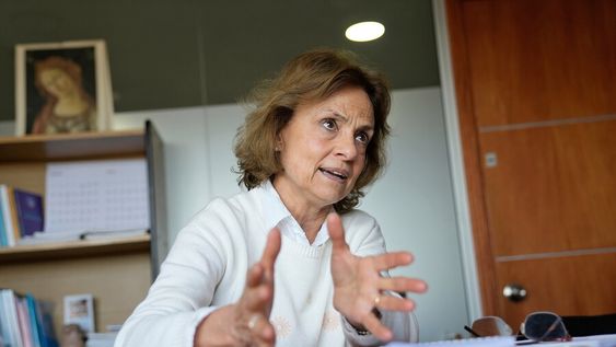 Adriana Aristimuño durante la entrevista con Búsqueda. Fotos: Nicolás Celaya, adhocFOTOS / Búsqueda Adriana Aristimuño durante la entrevista con Búsqueda. Fotos: Nicolás Celaya, adhocFOTOS / Búsqueda