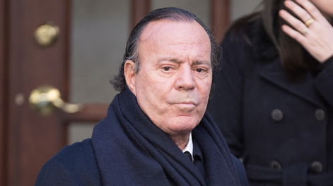 Julio Iglesias.