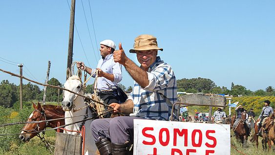 imagen de Cerro Chato dividido entre quienes defienden “una forma de vida” y los que ven a Aratirí como “salvavidas para el pueblo” imagen de Cerro Chato dividido entre quienes defienden “una forma de vida” y los que ven a Aratirí como “salvavidas para el pueblo”