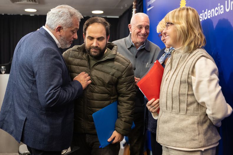 Leandro Palomeque, Gonzalo Civila, Carlos Negro, Sandra Lazo y Cristina Lustemberg.