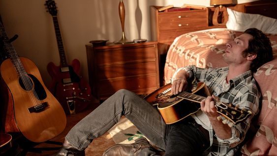Jeremy Allen White en Springsteen: música de ninguna parte.