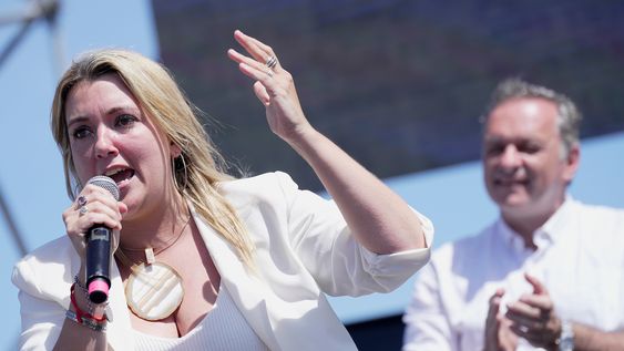 Valeria Ripoll. Valeria Ripoll.