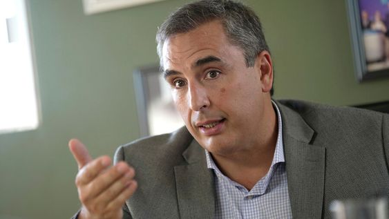 Pablo Ferreri durante la entrevista con Búsqueda. Foto: Javier Calvelo / adhocFOTOS Pablo Ferreri durante la entrevista con Búsqueda. Foto: Javier Calvelo / adhocFOTOS