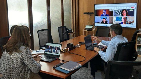 Elisa Facio y Pascual Gattas durante la reunión con Nvidia, 15 de febrero de 2024.