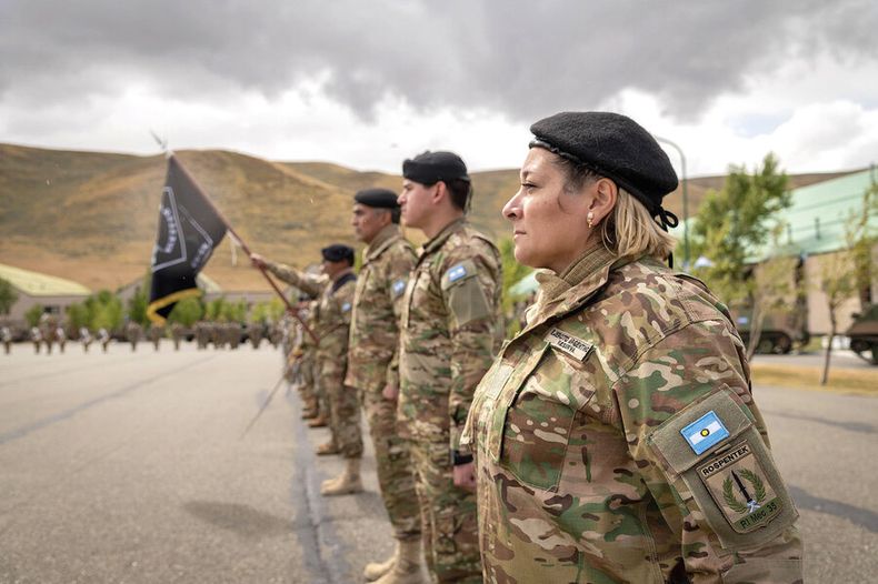 Las Fuerzas Armadas argentinas cuentan con 72.100 soldados, oficiales y suboficiales