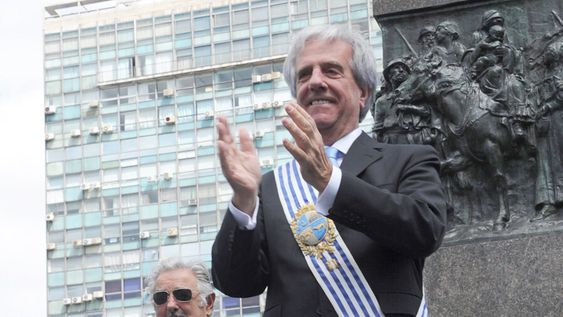 imagen de La relación fluida con Topolansky acerca a Vázquez y Mujica imagen de La relación fluida con Topolansky acerca a Vázquez y Mujica