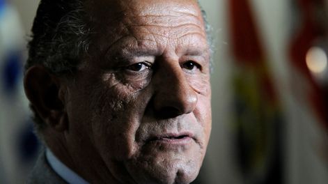 Desde 2009 Caram está bajo vigilancia del INC para verificar el cumplimiento de la obligación de trabajar en el predio, supervisar el trabajo y habitarlo