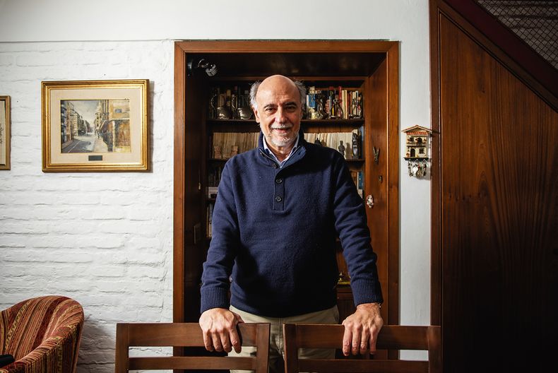 El candidato a la presidencia por el Partido Independiente, Pablo Mieres