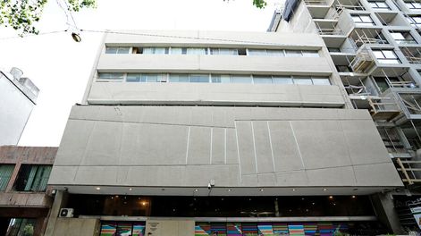 Nueva sede de la Escuela Multidisciplinaria de Arte Dramático en Montevideo. Foto: Javier Calvelo / adhocFOTOS