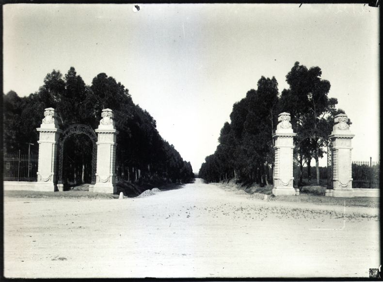 Los Portones: la puerta del balneario